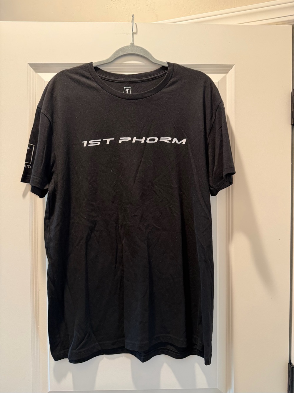 1st Phorm Men's Black Logo Short Sleeve Tee